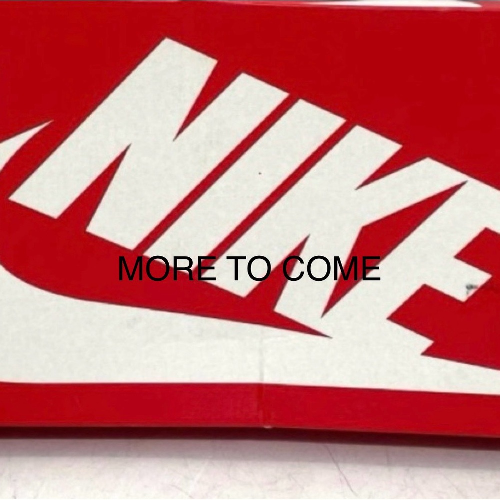 NIKE